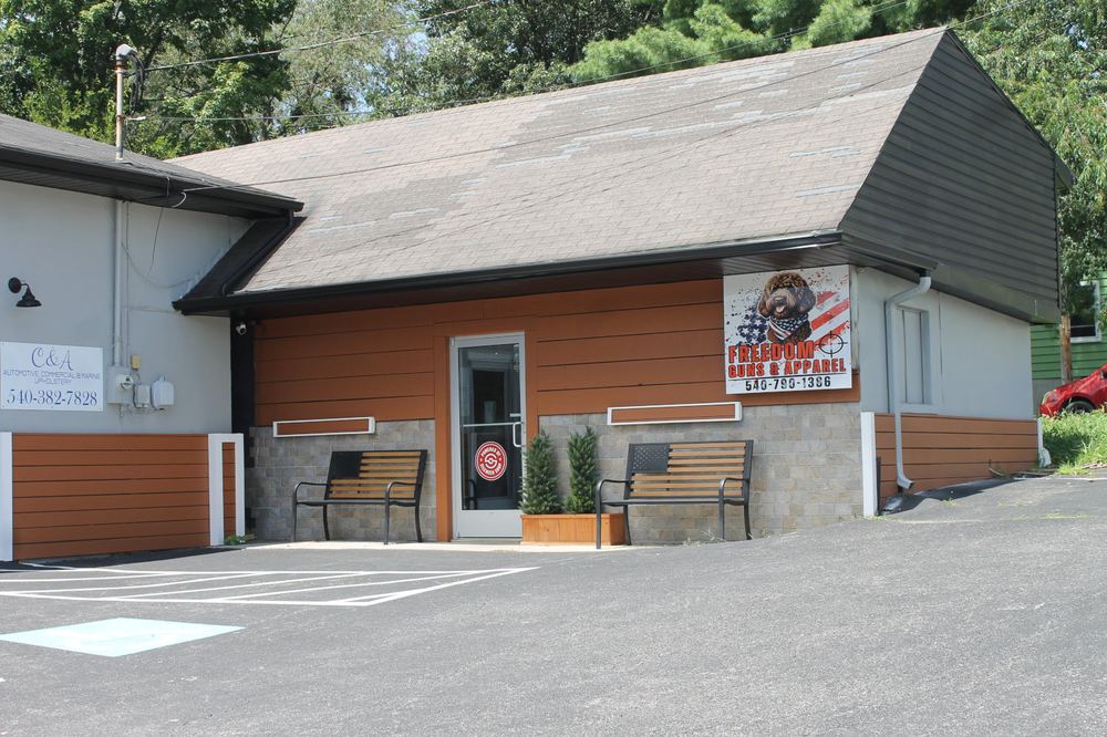 Freedom Guns and Apparel storefront in Christiansburg, VA